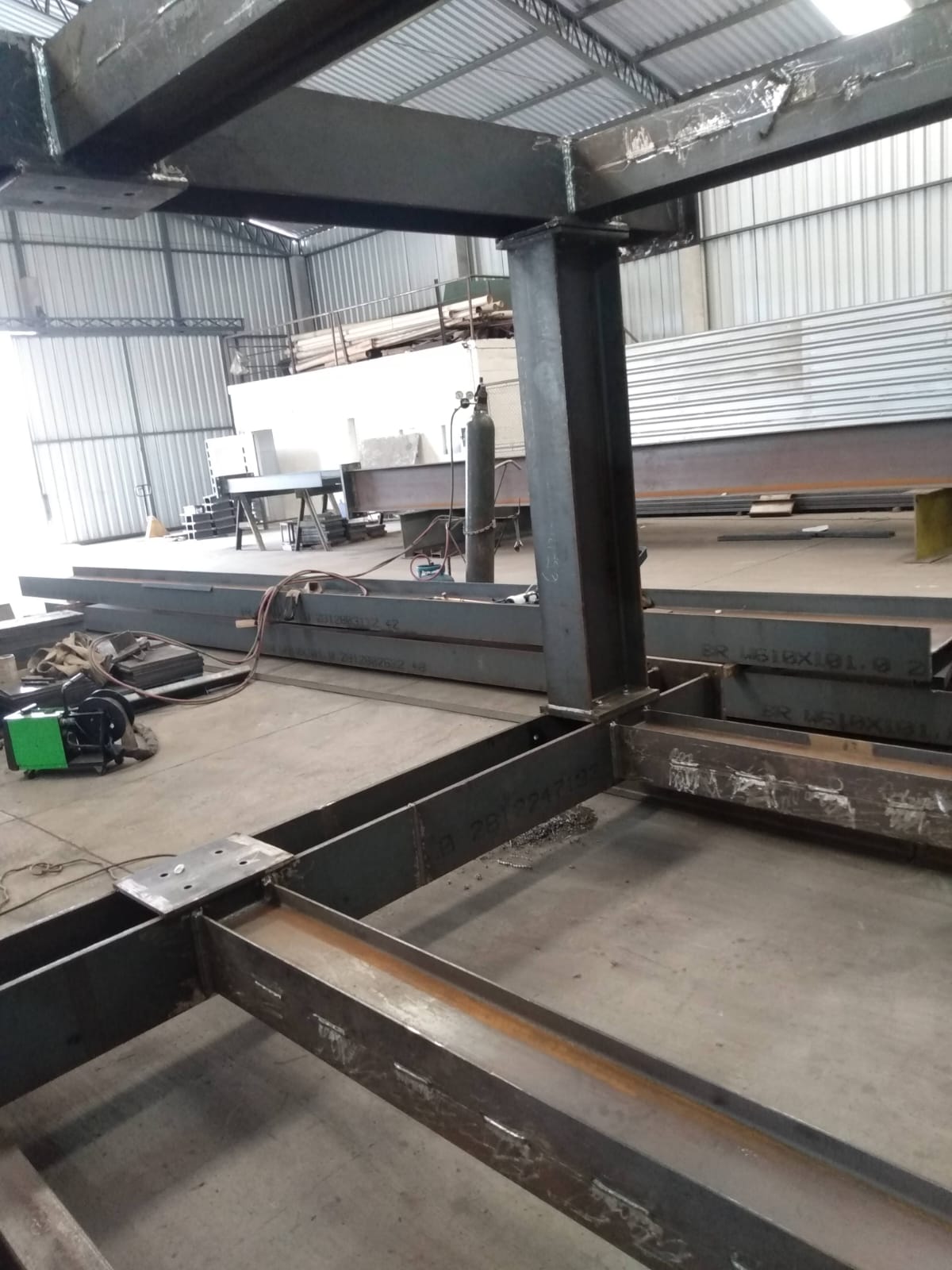 Caldeiraria Com Fabricação De Peças